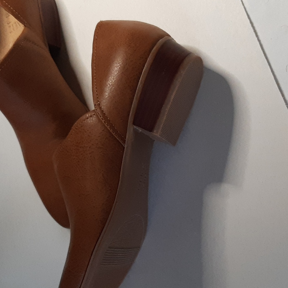 Naturalizer Women's Tan Loafers 8.5 W - Picture 2 of 6